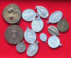 COLLECTION LOT RELIGIOUS MEDAL JETONES 13PC 32G  #xx7 016 - Sammlungen & Sammellose