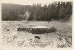 Photo  Devils Punch Bowl, Yellowstone National Park, Wyoming - América