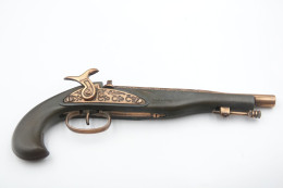 Vintage TOY GUN : COIBEL 1825 CORSARIO 1850 - L=16cm - 19??s - Made In Spain - Keywords : Cap - Revolver - Pistol - Armes Neutralisées