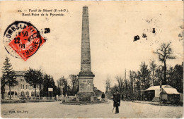 CPA Senart Rond-Point De La Pyramide FRANCE (1371089) - Sénart