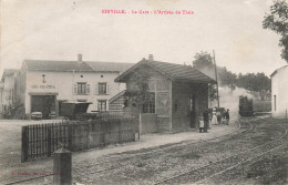 Einville * La Gare Du Village * L'arrivée Du Train * Ligne Chemin De Fer - Other & Unclassified