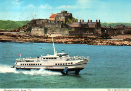 Jersey : Bateau Hydrofoil Condor I (1974 - 1976) Devant Elizabeth Castle - St. Helier