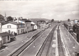 ARS SUR MOSELLE - METZ - MOSELLE  (57) -  CPSM DENTELEE DE 1967 - LA GARE EN DIRECTION DE METZ.... - Ars Sur Moselle