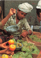 YÉMEN - Sana'a - Vendeur Du Raisin - Colorisé - Carte Postale - Yémen