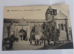 Carte  Postale  DE LUSIGNAN  Place Du Marché -L'Eglise - Lusignan