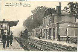 Chars La Gare Arrivee D Un Train Venant De Paris - Chars