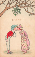 FÊTES ET VOEUX - Noël - Un Couple S'embrassant Sous Le Gui - Colorisé - Carte Postale Ancienne - Otros & Sin Clasificación