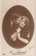 COUPLES - Le Baiser - Gloria - Carte Postale Ancienne - Paare