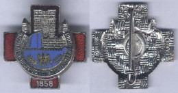 Insigne De L'Hôpital D'Instruction Des Armées Bégin - Medical Services