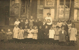 Boisse Penchot * Carte Photo 1909 * école Village * Enfants Villageois écoliers élèves Professeur - Andere & Zonder Classificatie