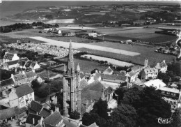 Plougasnou * Vue Aérienne Sur Le Village , L'église Et Le Cimetière - Plougasnou