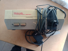 Console De Jeux NINTENDO NES Avec 2 Manettes - Consoles