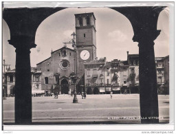 LODI, PIAZZA DELLA VITTORIA, B/N  VIAGGIATA  1941, ANIMATA, - Lodi