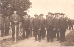 WYK Auf Föhr Festlicher Umzug Der Honoratioren In Friesischer Tracht Mit Zweihänder Schwert Original Fotokarte Der Zeit - Föhr