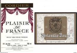 2 Etiquettes Vin : Plaisir De France Cordier Pour Les Distilleries Dumont Montréal Et Zeeelandia Rouge Des Vins Desalle - Colecciones & Series