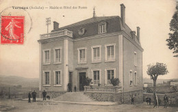 Vernoux * Place , Mairie Et Hôtel Des Postes - Vernoux