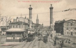 Toulouse * Les Colonnes Des Minimes Et Avenue De Paris * Station De Tram Tramway - Toulouse