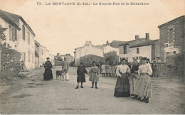 La Montagne * La Grande Rue De La Briandière * Buvette * Villageois Enfants - La Montagne