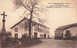 Les écharmeaux * Place Et Hôtel JUGNET BOYER , SERRE Successeur * Automobile Voiture Ancienne - Andere & Zonder Classificatie