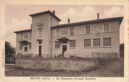 Mions * Façade Le Nouveau Groupe Scolaire * école - Andere & Zonder Classificatie