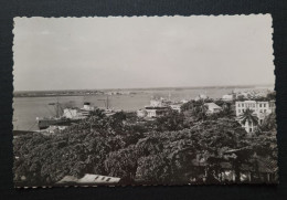 Cameroun.  DOUALA , Vue Sur Le Port Le Foch Et Le Brazza. - Cameroun