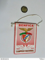 Fanion Basketball Portugal S.L. Benfica Campeao Nacional 1993-1994 - Habillement, Souvenirs & Autres