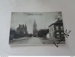 CPA Bourg-Léopold - L'Eglise Et La Poste - Circulée - Divisée - Etat Moyen - Leopoldsburg