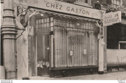 Carte Postale Ancienne Du Seul Restaurant Belge De Londres Chez Gaston 36 Buckingam Palace Durant WWII - Buckingham Palace