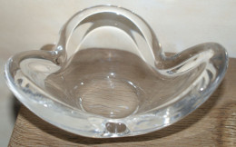 Vide Poche, Cendrier En Cristal En Forme De Corolle - Glass