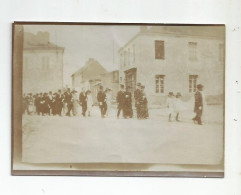 Photographie 85 Vendée Brétignoles Sur Mer  Défilé Mariage ? 1922  Photo 9x6,4 Cm Env - Lieux