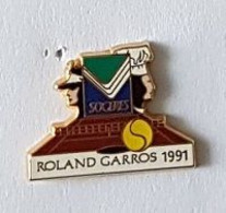 * Pin' S  Sport  Tennis  ROLAND  GARROS  1991  Avec  SOGERES  Restauration  Collective  Signé  ARTHUS  BERTRAND - Tennis