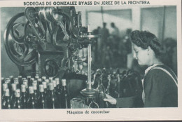 1930. ESPANA. Fine Postcard With Sherry Motive. BODEGAS DE GONZALEZ BYASS EN JEREZ DE LA FRONTERA. Maquina... - JF445059 - Autres & Non Classés