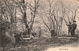 METIERS - Des Bucherons Dans La Forêt - Carte Postale Ancienne - Altri & Non Classificati