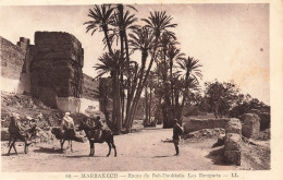 MAROC - Marrakech - Route De Bab Doukkala - Les Remparts - LL - Carte Postale Ancienne - Marrakesh