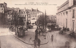 Lorient * La Place Stanislas Et Statue Bisson * Tram Tramway - Lorient