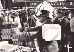 United Kingdom, England, London, A Market Peddlerin East End, Unused 1969 - London Suburbs