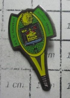 515A  Pin's Pins / Beau Et Rare / THEME : SPORTS / TENNIS SECTION A.S SAINT LAURENT RAQUETTE - Tennis