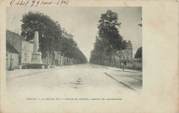 Créteil * La Grande Rue * Statue Du Général Ladreit De Lacharrière - Creteil