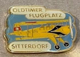 AVION - FLUGZEUG - PLANE - AEREO - OLDTIMER FLUGPLATZ - SITTERDORF - N°260 - SUISSE - SCHWEIZ - SWITZERLAND    - (33) - Aviones