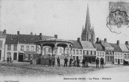 STEENVOORDE - La Place Et Le Kiosque - Animé - Steenvoorde