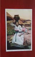 COREE DU SUD - THE WOMAN GARRING WATER IN KOREA - BELLE CARTE - - Corée Du Sud