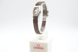 Watches : OMEGA TONNEAU CUSHION TANK LADIES MECHANICAL Ref. 8165095 -  1930's - Original - Running - Excelent - Art Deco - Relojes De Lujo