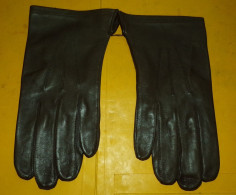 PAIRE DE GANT EN CUIR MARRON DE L' ARMEE FRANCAISE , TAILLE  8  FABRICATION MADE IN FRANCE  A SAINT JUNIEN  87 , ETAT N - Equipement