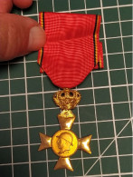 MEDAILLE CROIX DES VETERANS DU ROI ALBERT 1ER, BELGIQUE - Belgique