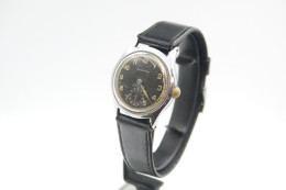Watches : WATERPROOF MEN MILITARY STYLE HAND WIND - 1940-50's  - Original - Swiss Made - Running - Excelent Condition - Moderne Uhren