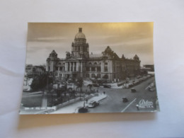 DURBAN ( AFRIQUE DU SUD  SOUTH AFRICA ) CITY HALL ANIMEES  VIEILLES AUTOS - Afrique Du Sud