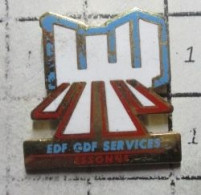 712E Pin's Pins / Beau Et Rare / EDF GDF SERVICES ESSONNE - EDF GDF