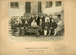 Photo Originale Tourte Et Petitin, Pensionnat De Jeunes Filles Aurillac 1928/1929,format Photo 22/16 - Anonymous Persons