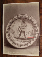 Photo 1880's Tirage Albuminé Albumen Print Vintage Musée De Cluny Art Vaisselle Assiette - Ancianas (antes De 1900)