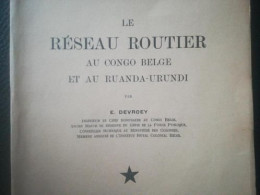 CARTE ROUTIÈRE DU CONGO BELGE EN HORS TEXTE  DANS LIVRE RÉSEAU ROUTIER DU CONGO BELGE DE 1939 POSTES DOUANIERS  BELGIQUE - Cartes Routières